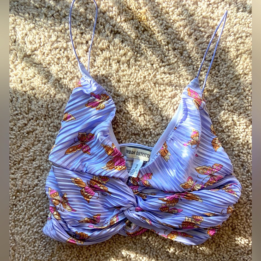 URBAN OUTFITTERS butterfly tank w knot front